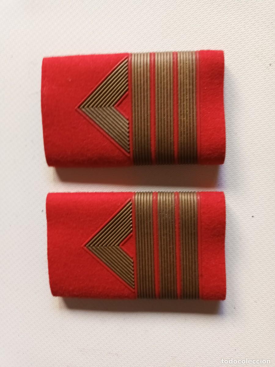 Militaria: HOMBRERAS EJERCITO DE TIERRA - Foto 1