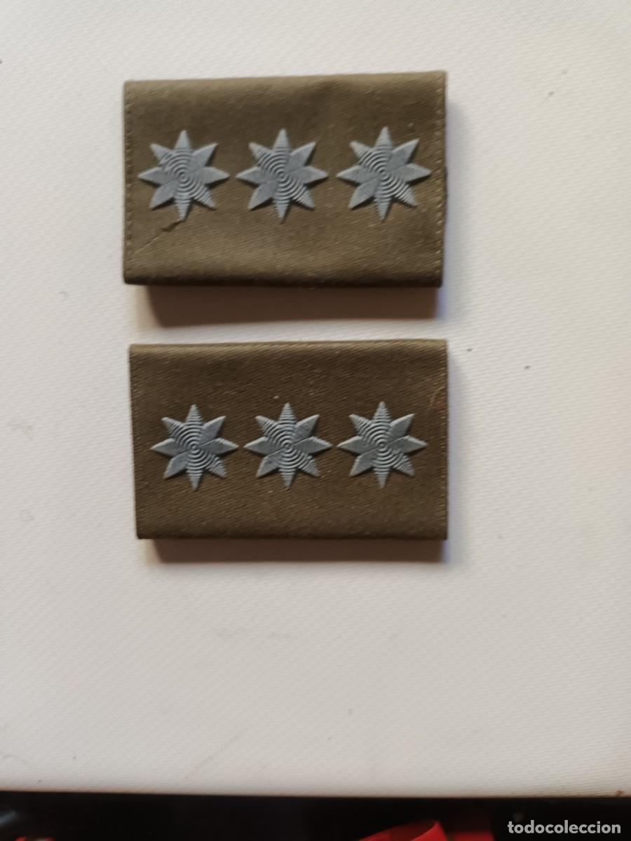 Militaria: HOMBRERAS EJERCITO DE TIERRA - Foto 1
