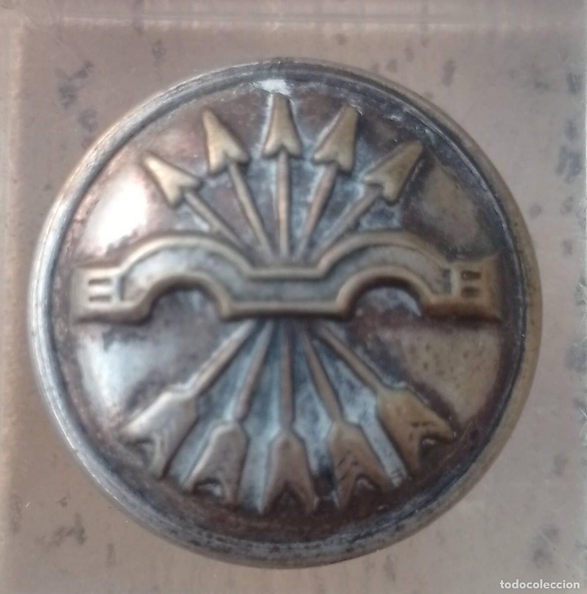 Militaria: Bot&oacute;n de la Falange Espa&ntilde;ola - Foto 1