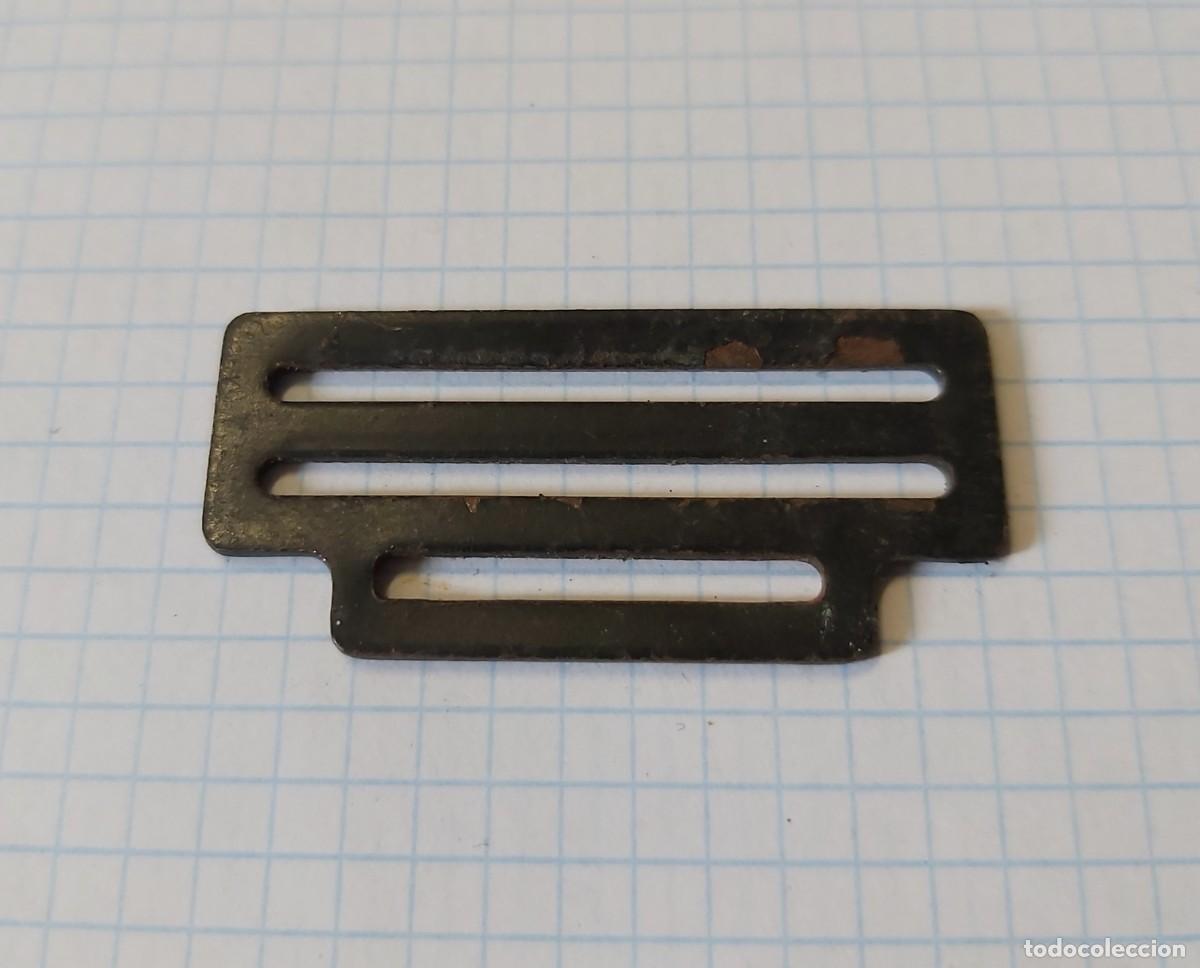 Militaria: Enganche de cintur&oacute;n - Foto 1