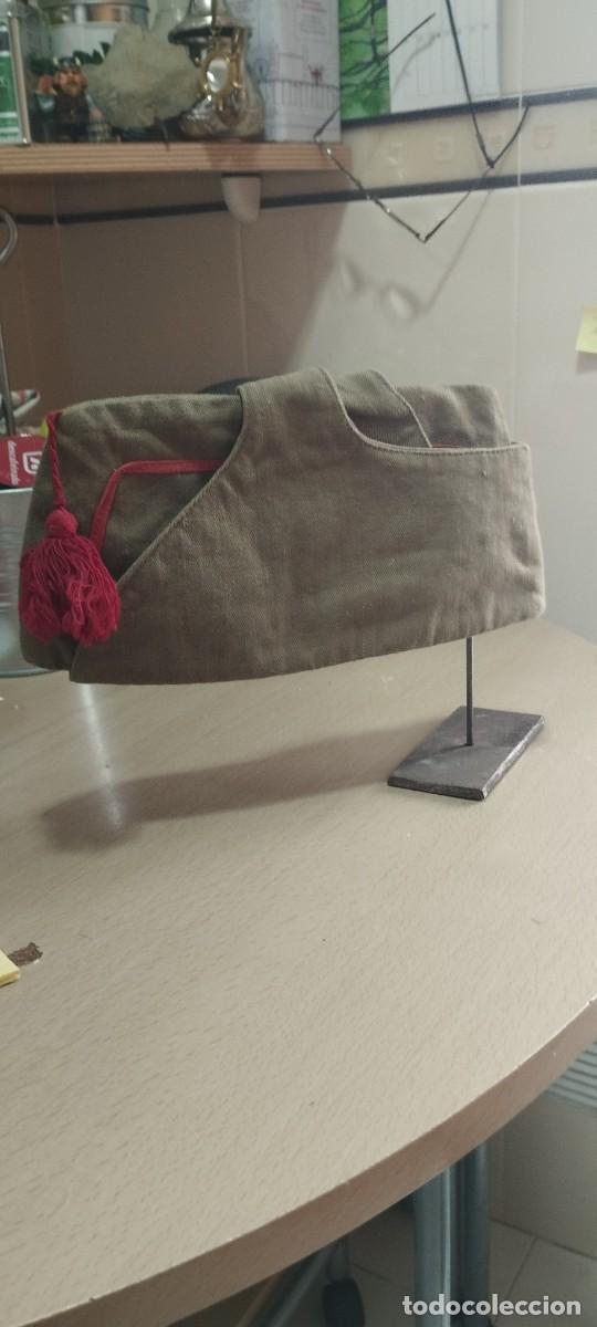 Militaria: Gorra cuartelera. - Foto 1