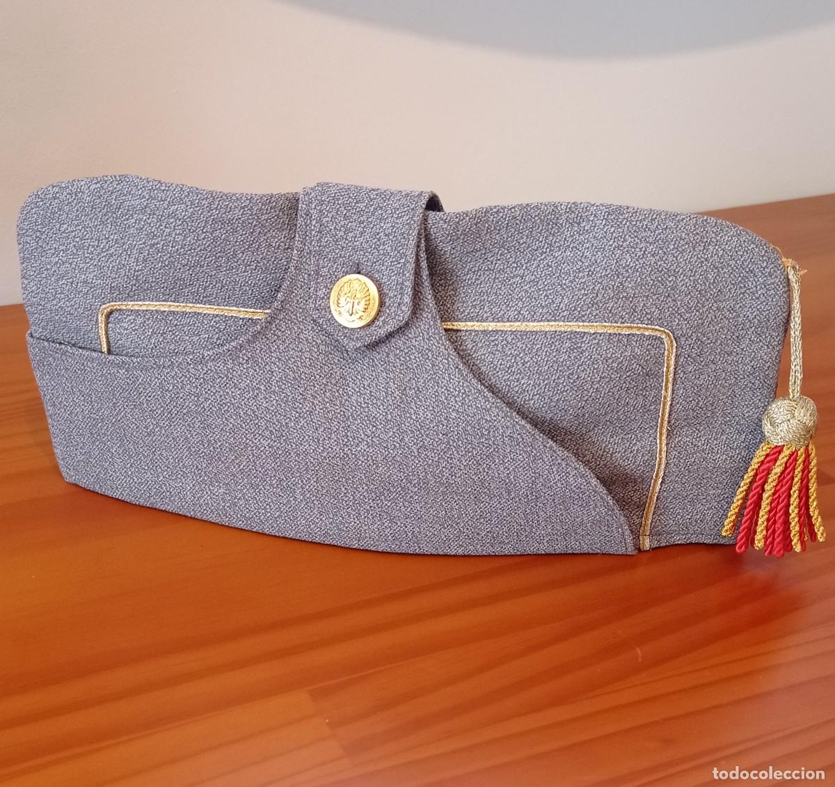 Militaria: Gorro Cuartelero de Cadete - Foto 1