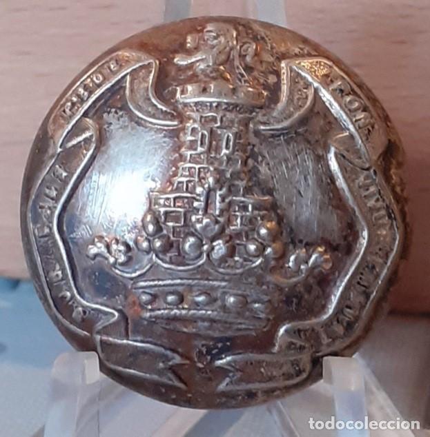 Militaria: ANTIGUO BOTON NOBILIARIO LIBREA - Foto 1