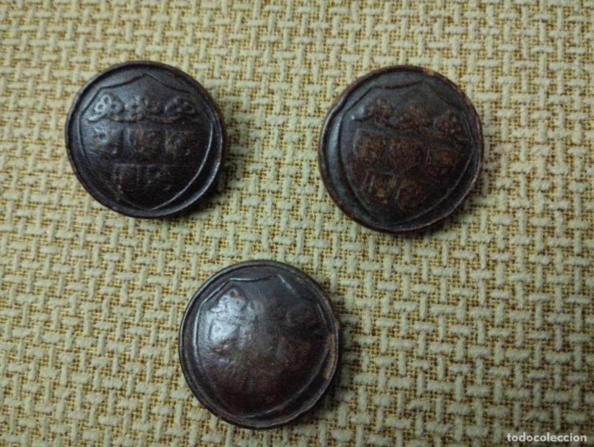 Militaria: Botones antiguos - Foto 1