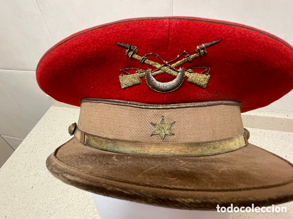 Militaria: gorra de plato de regulares - Foto 1
