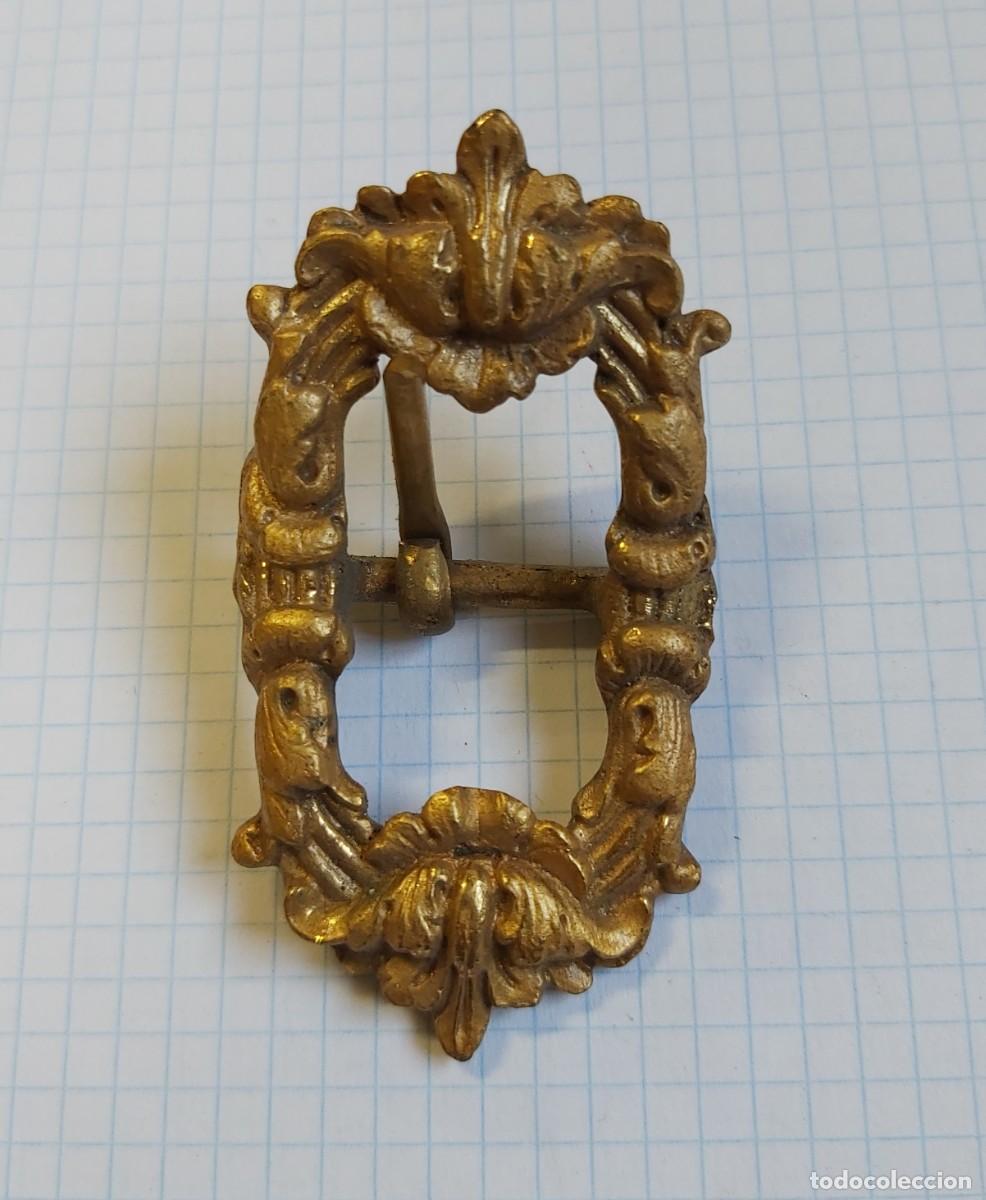 Militaria: Hebilla maciza, de lat&oacute;n - Foto 1