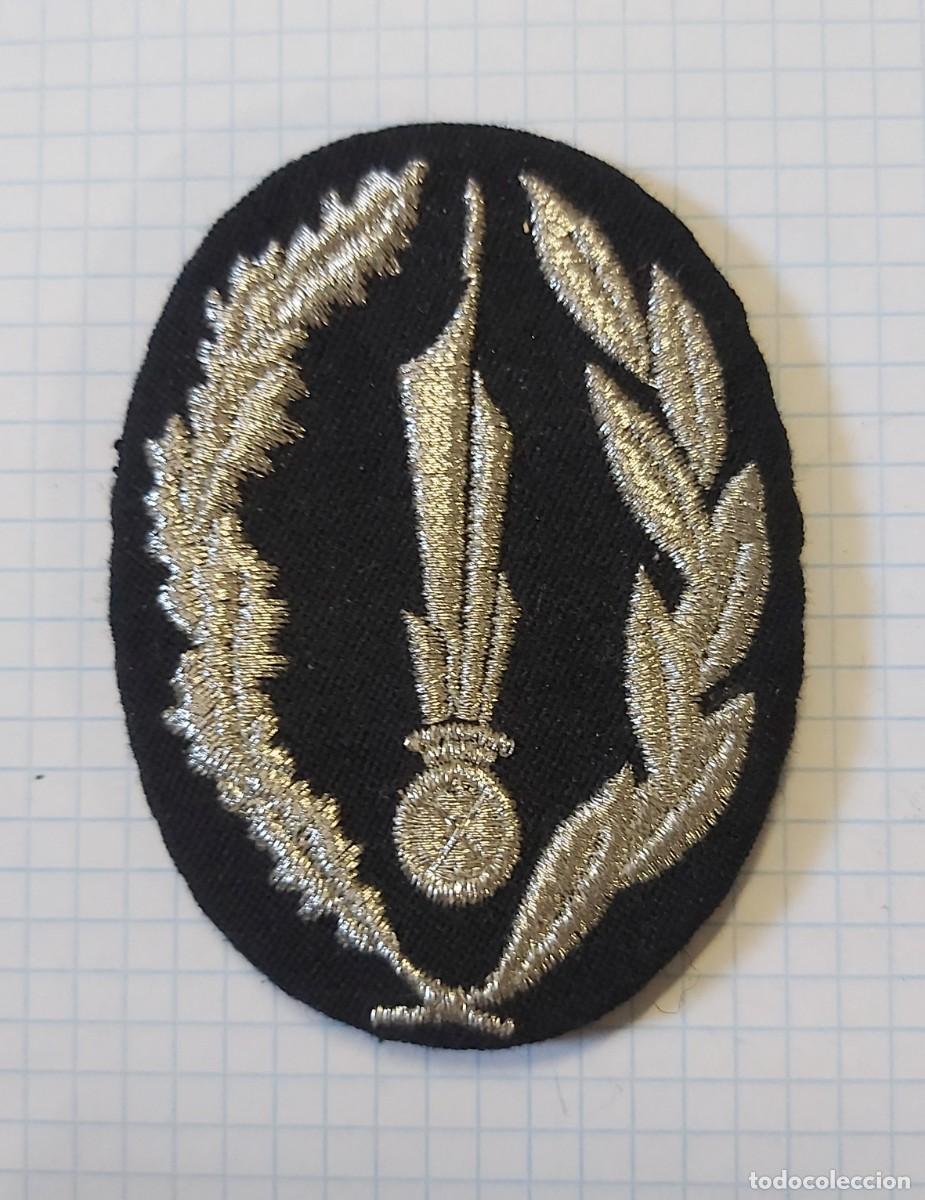 Militaria: Galleta para gorra de plato - Foto 1