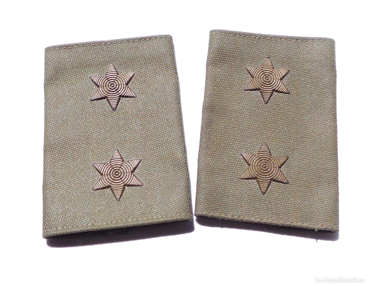 Militaria: 2 HOMBRERAS DE TENIENTE. - Foto 1