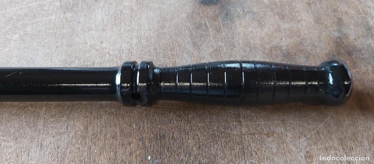 Militaria: Defensa de madera, pintada en negro - Foto 2
