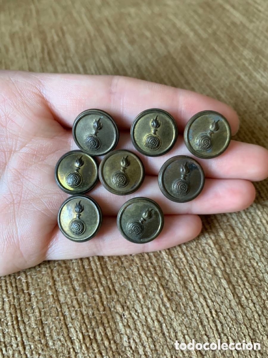 Militaria: 8 BOTONES ARTILLERIA REPUBLICA 1931 GUERRA CIVIL