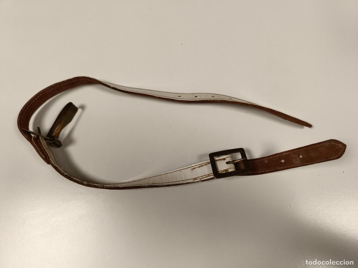 Militaria: PORTASABLE DE CHAROL BLANCO - Foto 1