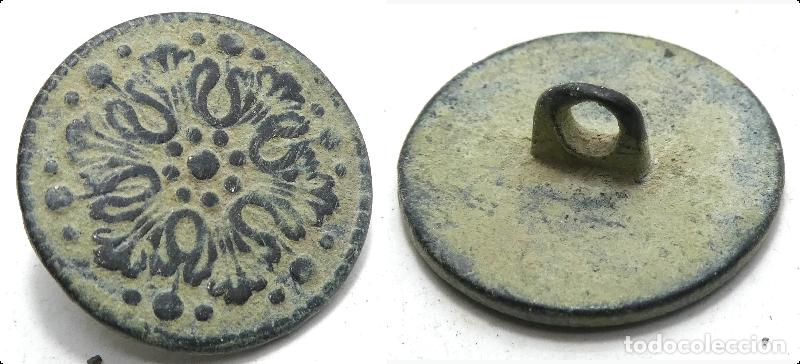Militaria: Antiguo bot&oacute;n de bronce - Foto 1