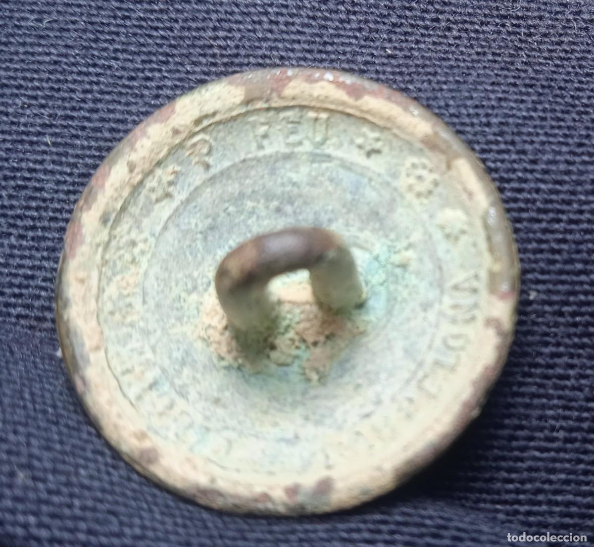 Militaria: Bot&oacute;n militar Cazadores de M&eacute;rida. - Foto 2