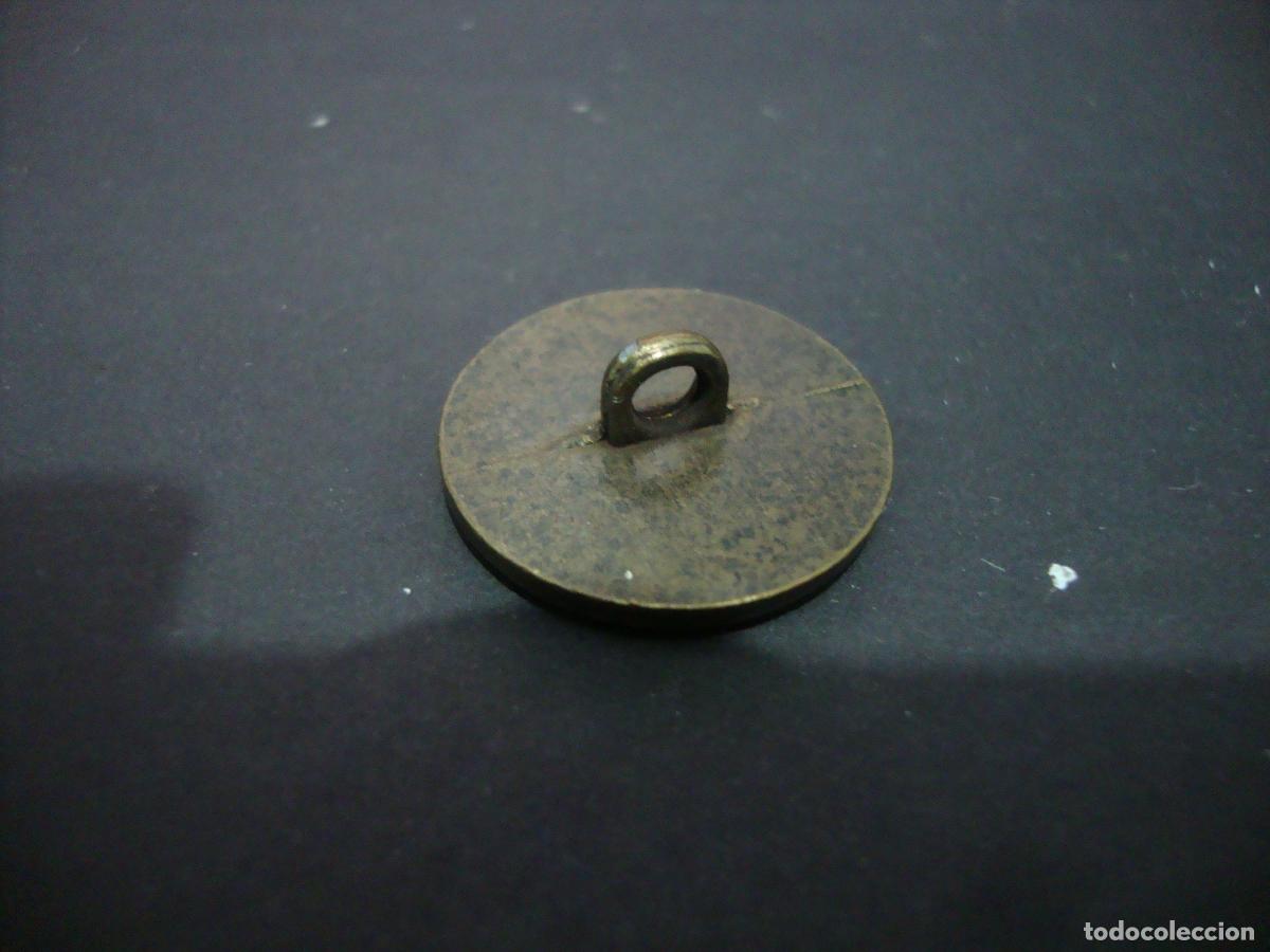 Militaria: BOTON MILITAR ??? DESCONOCEMOS TEMA - Foto 2
