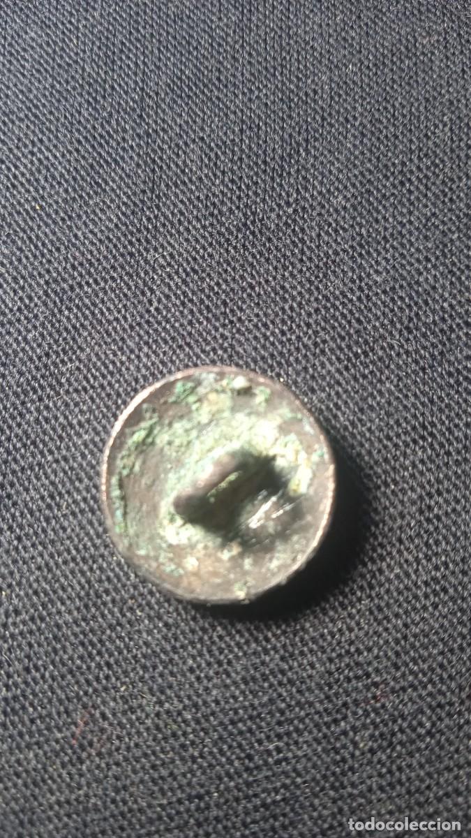 Militaria: Antiguo bot&oacute;n militar Flor de Lis. - Foto 2