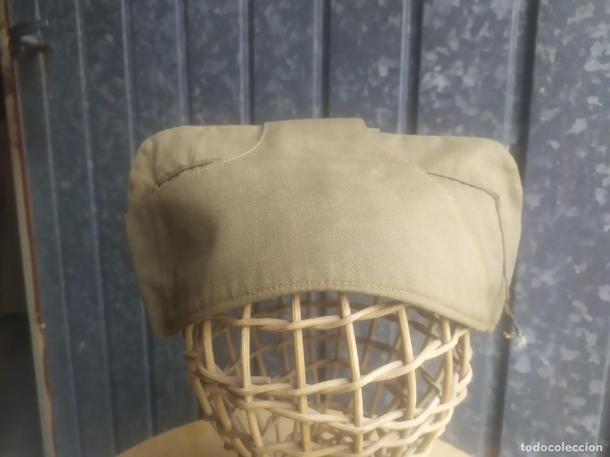 Militaria: Pl&aacute;tano con orejeras, &eacute;poca de franco - Foto 2