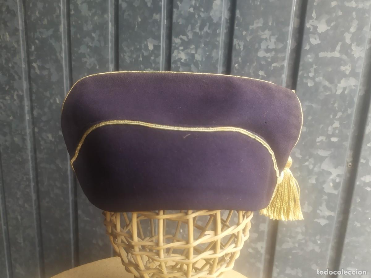 Militaria: Pl&aacute;tano con borla amarilla - Foto 1