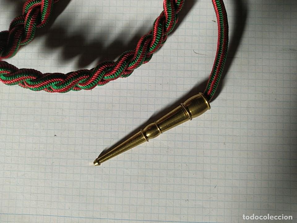 Militaria: Cord&oacute;n verde y rojo en caja - Foto 2