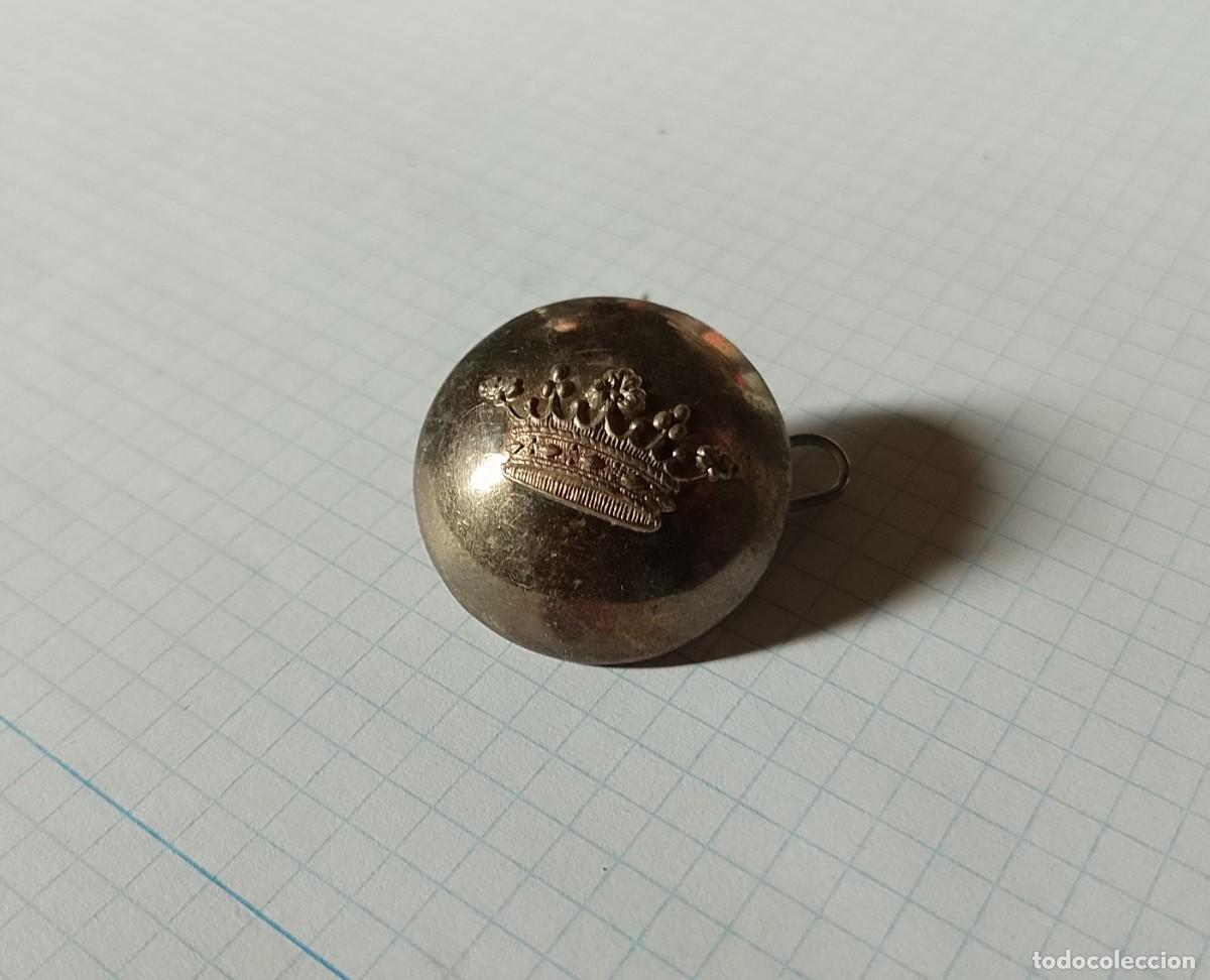 Militaria: Bot&oacute;n nobiliario con corona - Foto 1