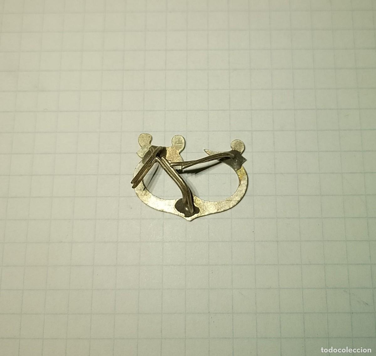 Militaria: G plateada de 2x1,5cm - Foto 2