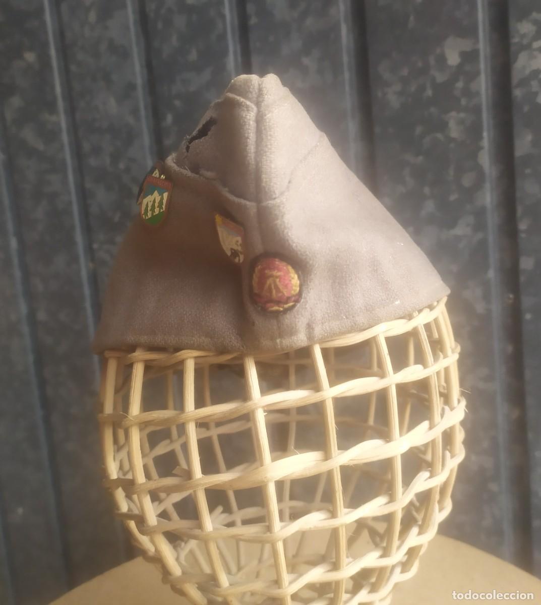 Militaria: Pl&aacute;tano NVA, con pins - Foto 2