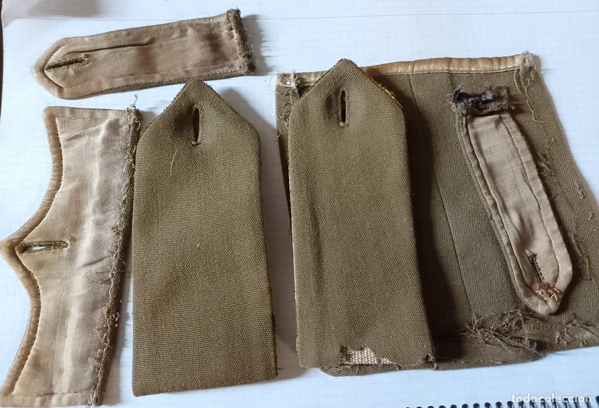 Militaria: Lote de partes de guerrera - Foto 2