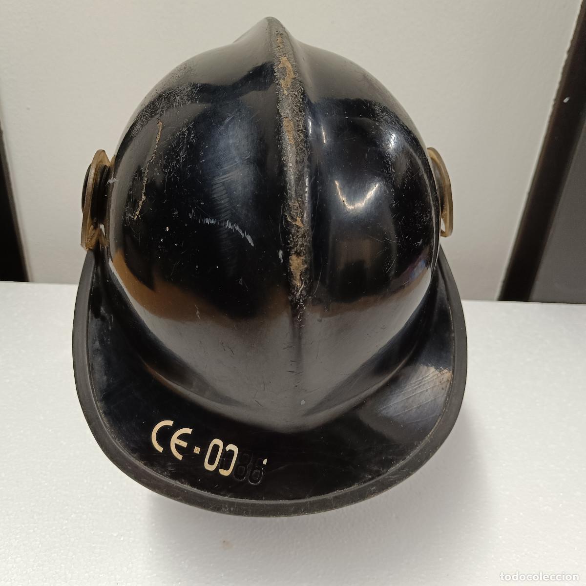 Militaria: CASCO DE BOMBERO CON VISERA. - Foto 6