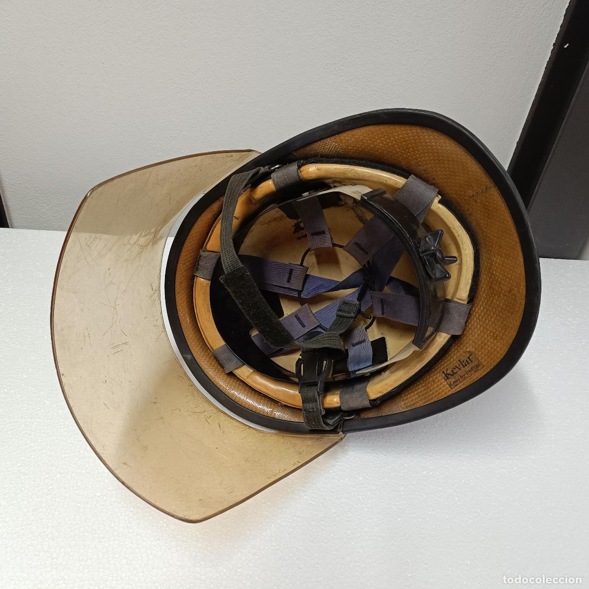 Militaria: CASCO DE BOMBERO CON VISERA. - Foto 10