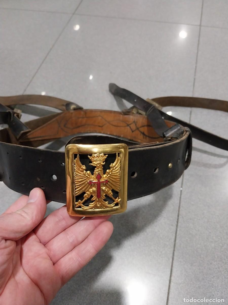 Militaria: Cintur&oacute;n militar y correas - Foto 1