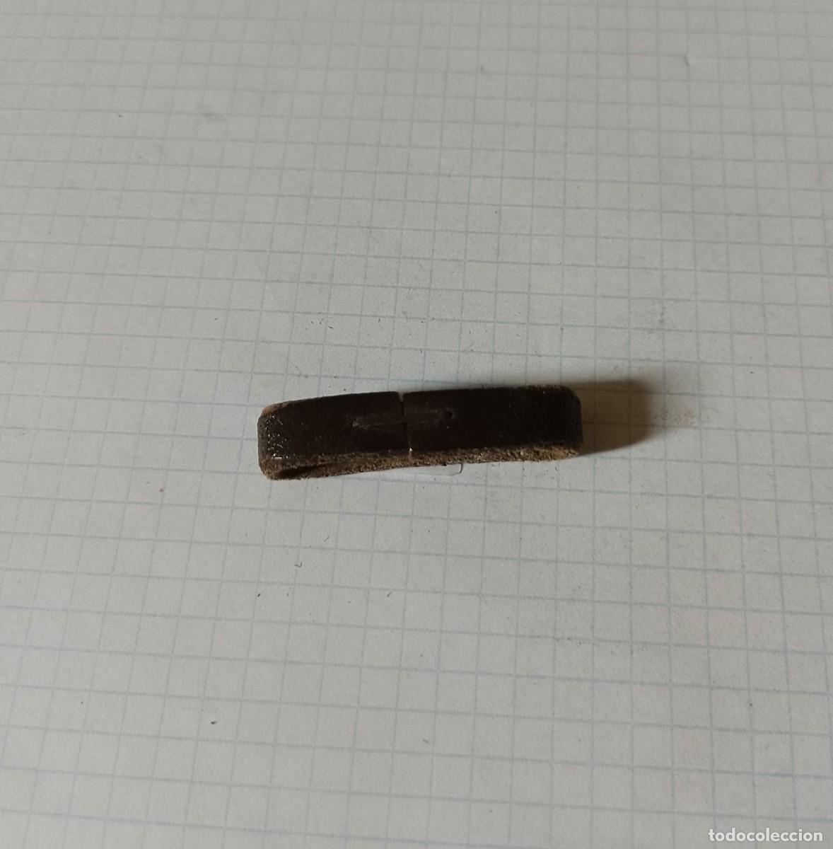 Militaria: Trebilla de cuero, 3,5cm - Foto 2
