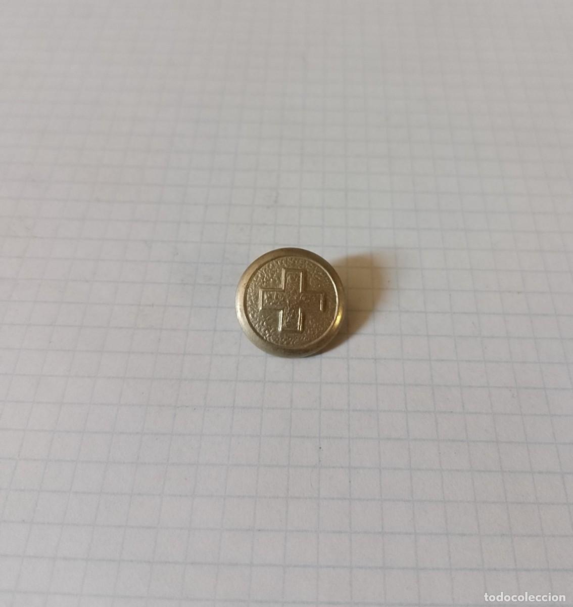 Militaria: Bot&oacute;n de la Cruz Roja - Foto 1