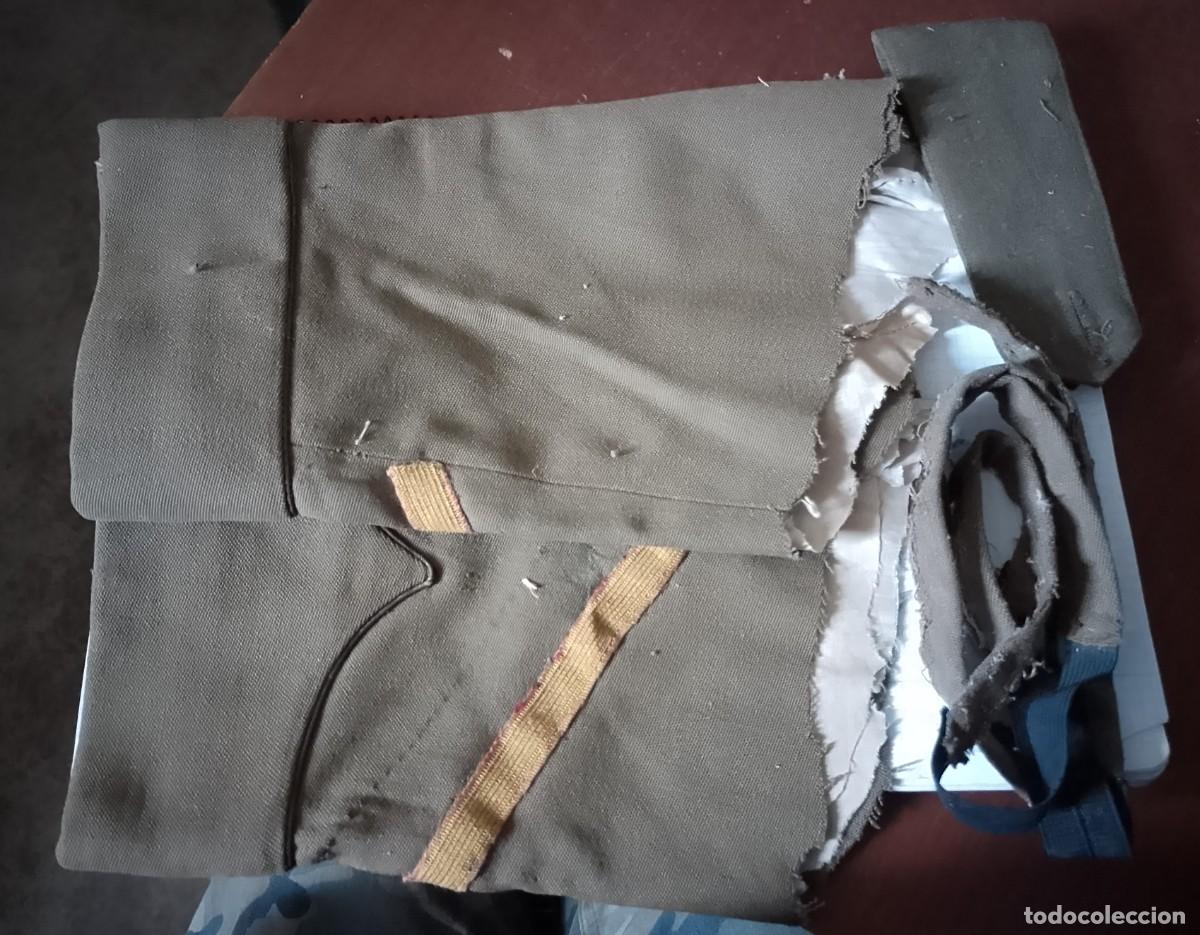 Militaria: Bocamangas con galones - Foto 1