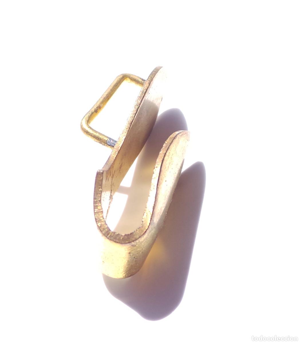 Militaria: GANCHO PORTA SABLES, ESPADAS. - Foto 2