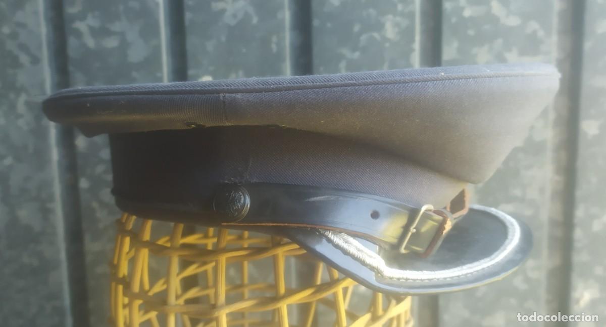 Militaria: Gorra de polic&iacute;a, a restaurar - Foto 4