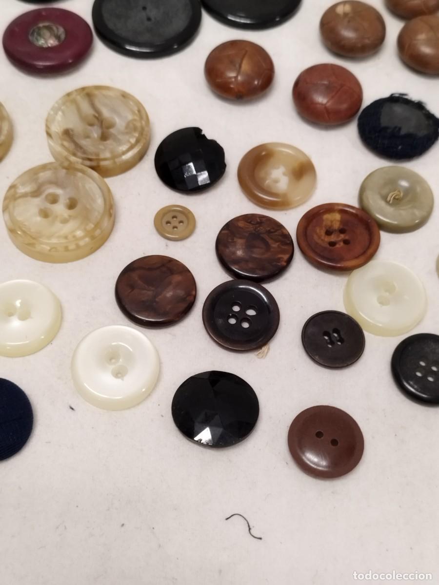 Militaria: Lote de 40 botones aproximadamente. - Foto 7
