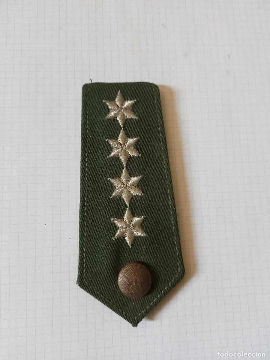 Militaria: Hombrera con 4 estrellas - Foto 1