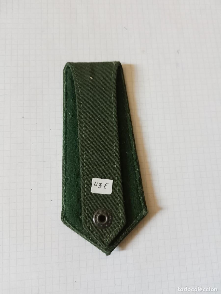 Militaria: Hombrera con 4 estrellas - Foto 2