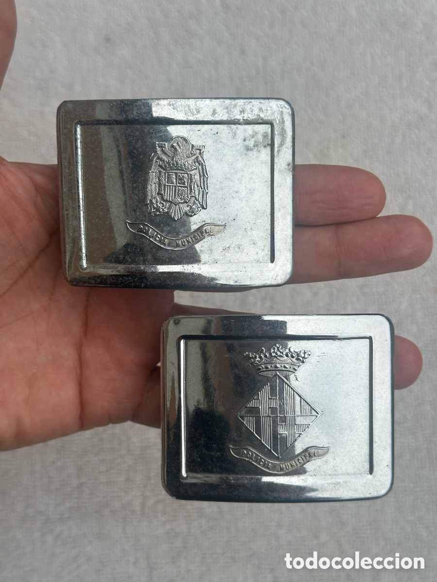 Militaria: LOTE 2 HEBILLAS POLICIA DE BARCELONA Y GENERICA EPOCA DE FRANCO