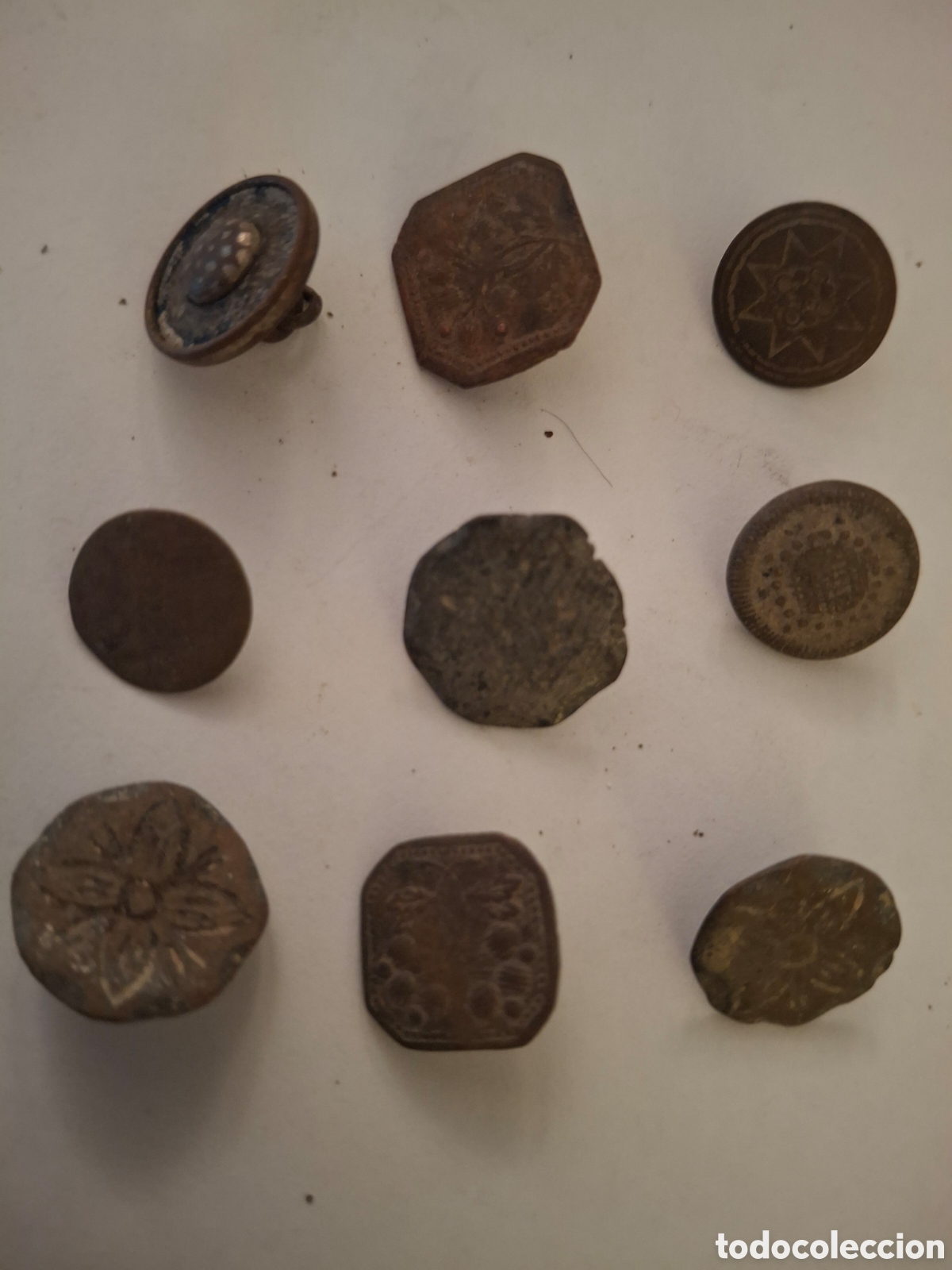 Militaria: LOTE DE 9 BOTONES ANTIGUOS - Foto 1