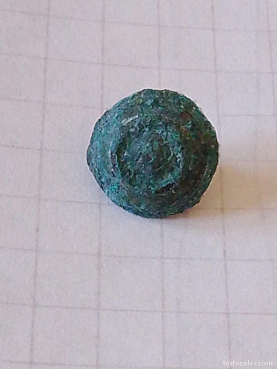 Militaria: Antiguo boton encontrado - Foto 1