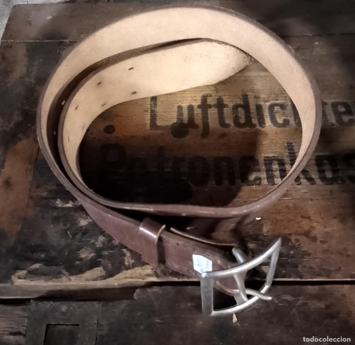 Militaria: Cintur&oacute;n de cuero marr&oacute;n, RDA - Foto 1