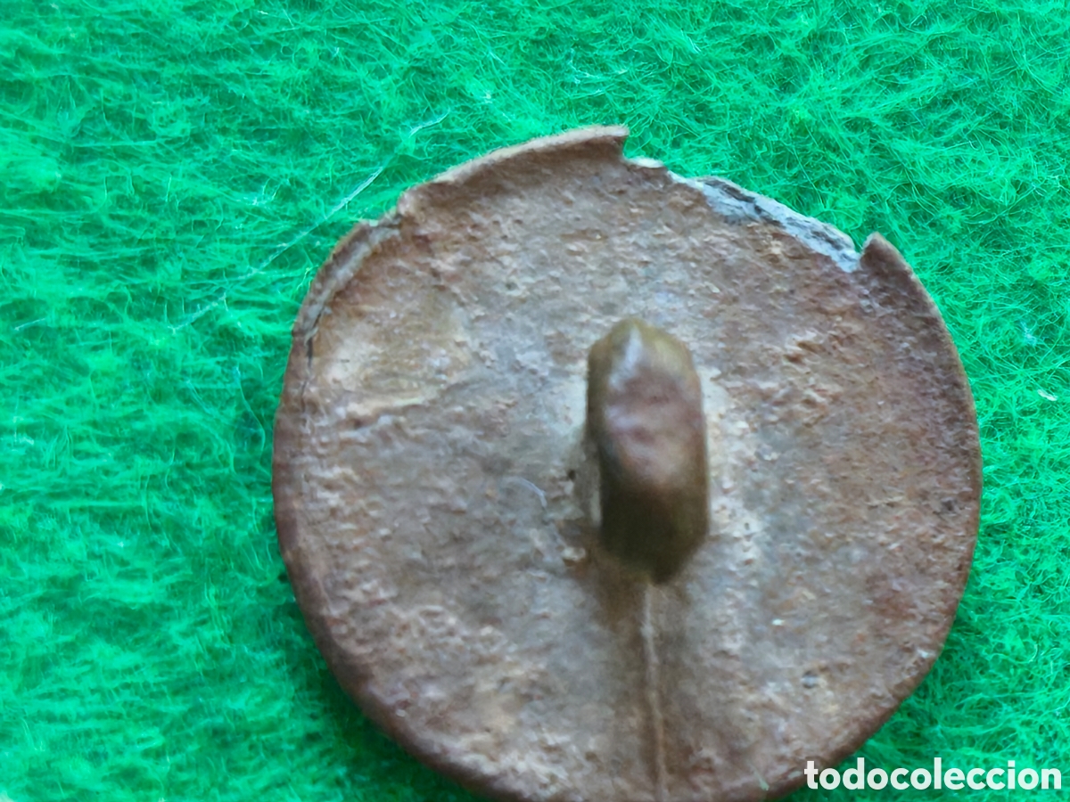Militaria: Bot&oacute;n Guardia Real guerras Carlistas - Foto 3