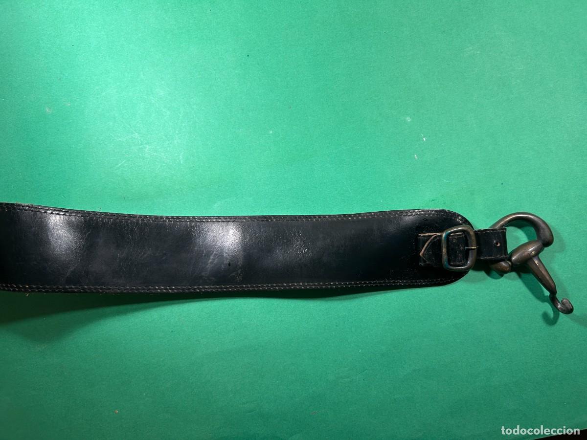 Militaria: TRINCHA DE CUERO NEGRO - Foto 3
