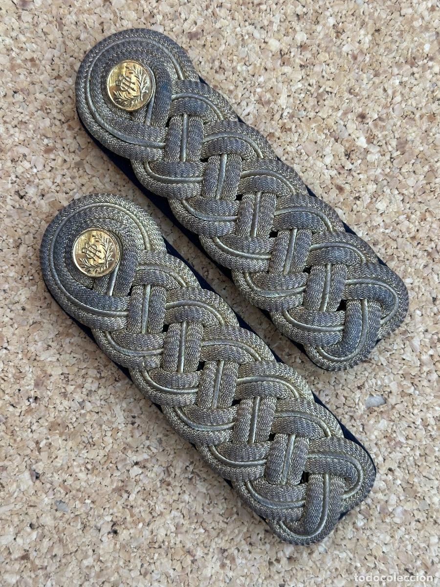 Militaria: ANTIGUA HOMBRERAS DE OFICINAS MILITARES EPOCA REPUBLICA