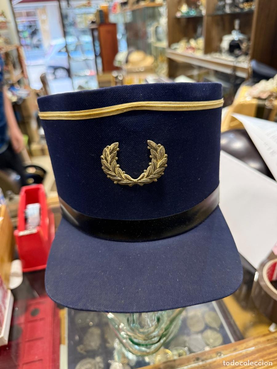 Militaria: Antiguo kepi a identificar - Foto 1