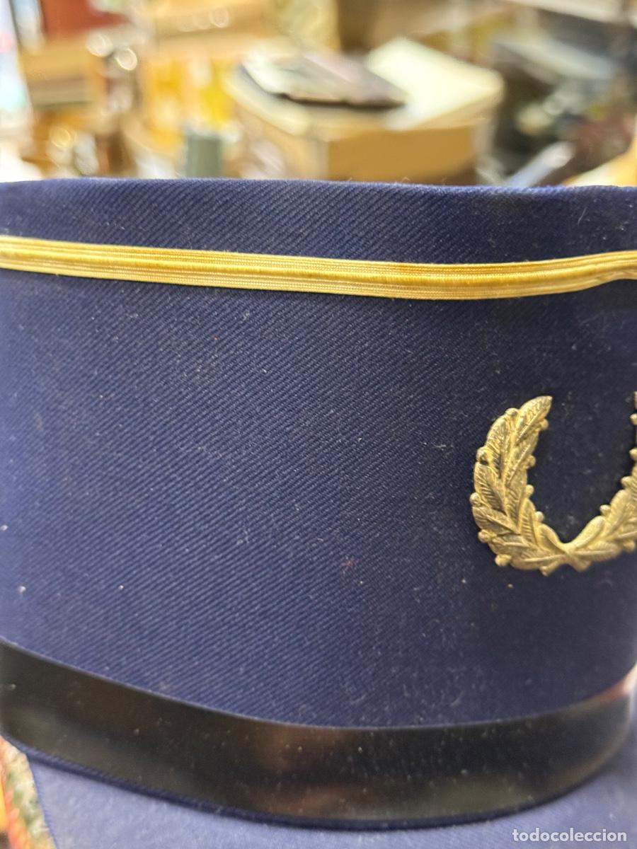 Militaria: Antiguo kepi a identificar - Foto 3