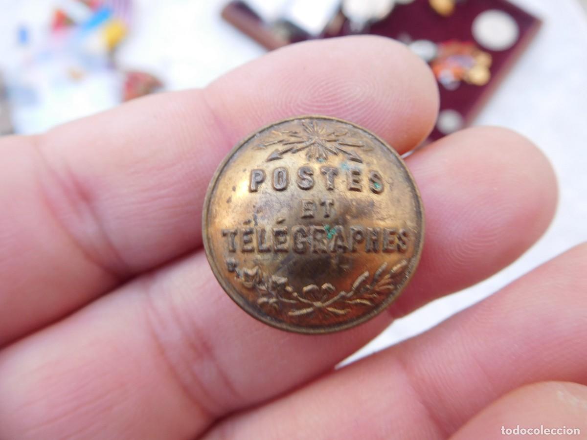 Militaria: Bot&oacute;n franc&eacute;s antiguo de correos - Foto 1