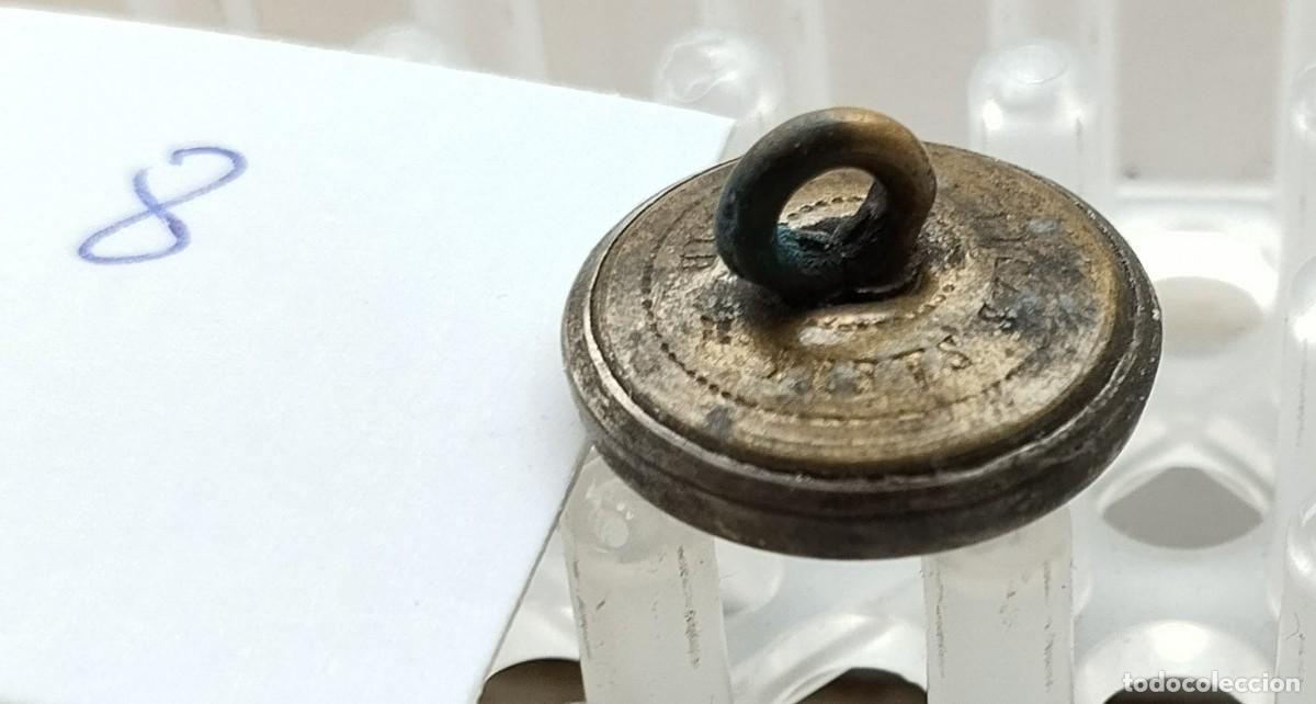 Militaria: boton circulo de bellas artes - Foto 2
