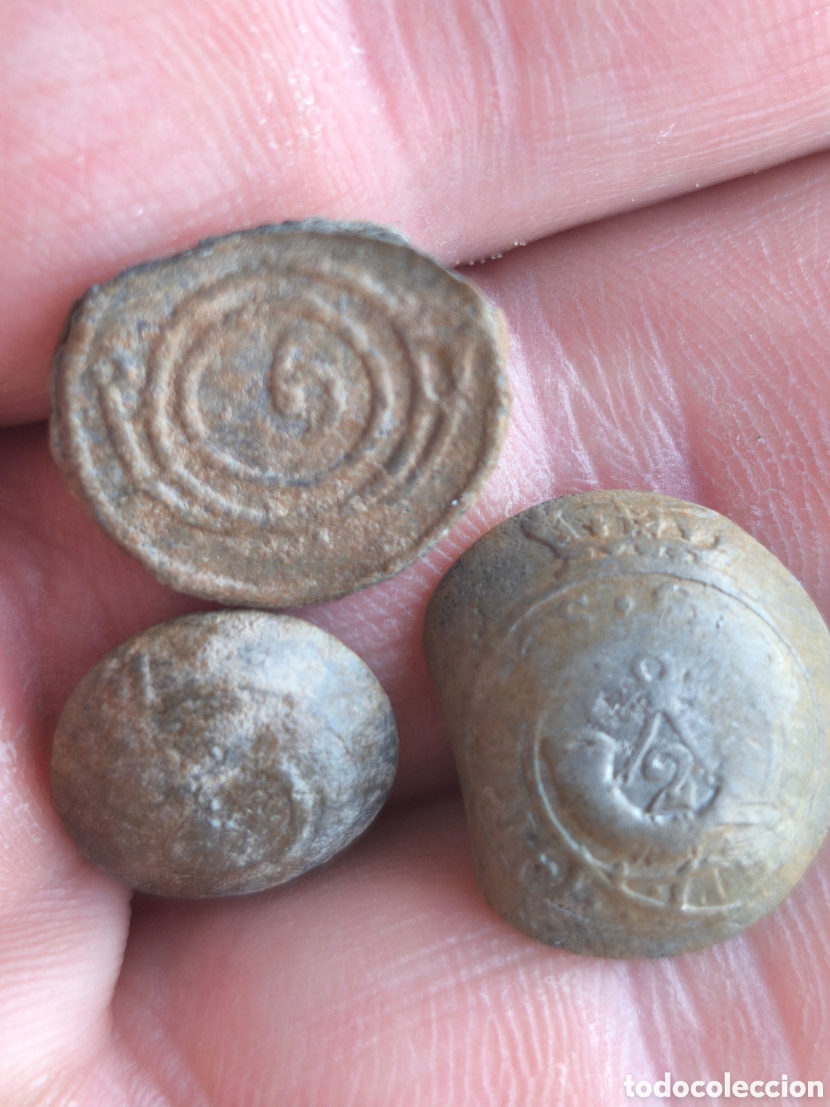 Militaria: Lote Botones ingleses 3 artiller&iacute;a