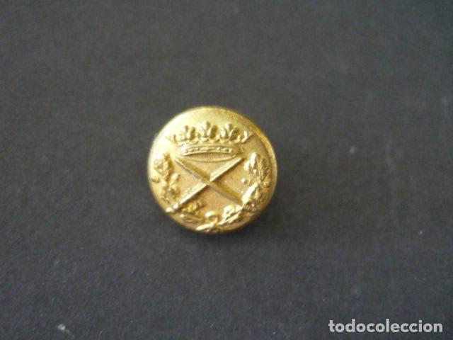 Militaria: GENERAL DEL EJERCITO ESPA&Ntilde;OL EPOCA FRANQUISTA BOTON DORADO 1,5 CM DIAMETRO